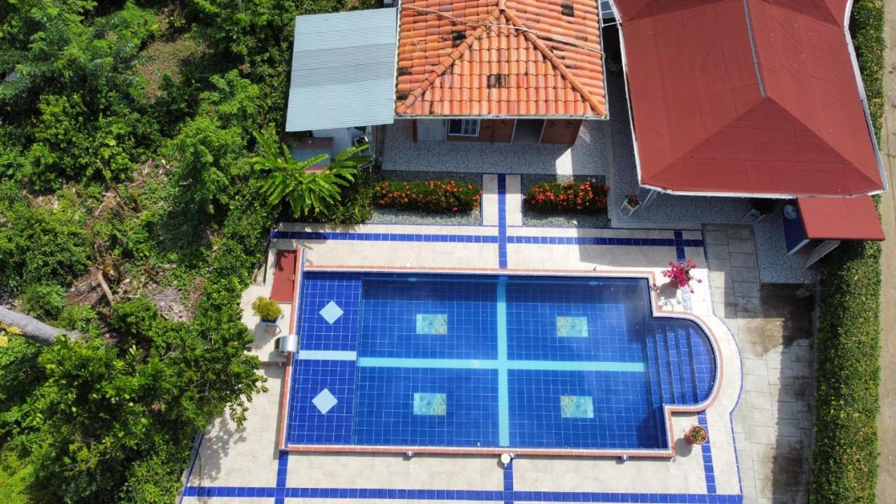 Hostal Bralgijon Capurganá エクステリア 写真
