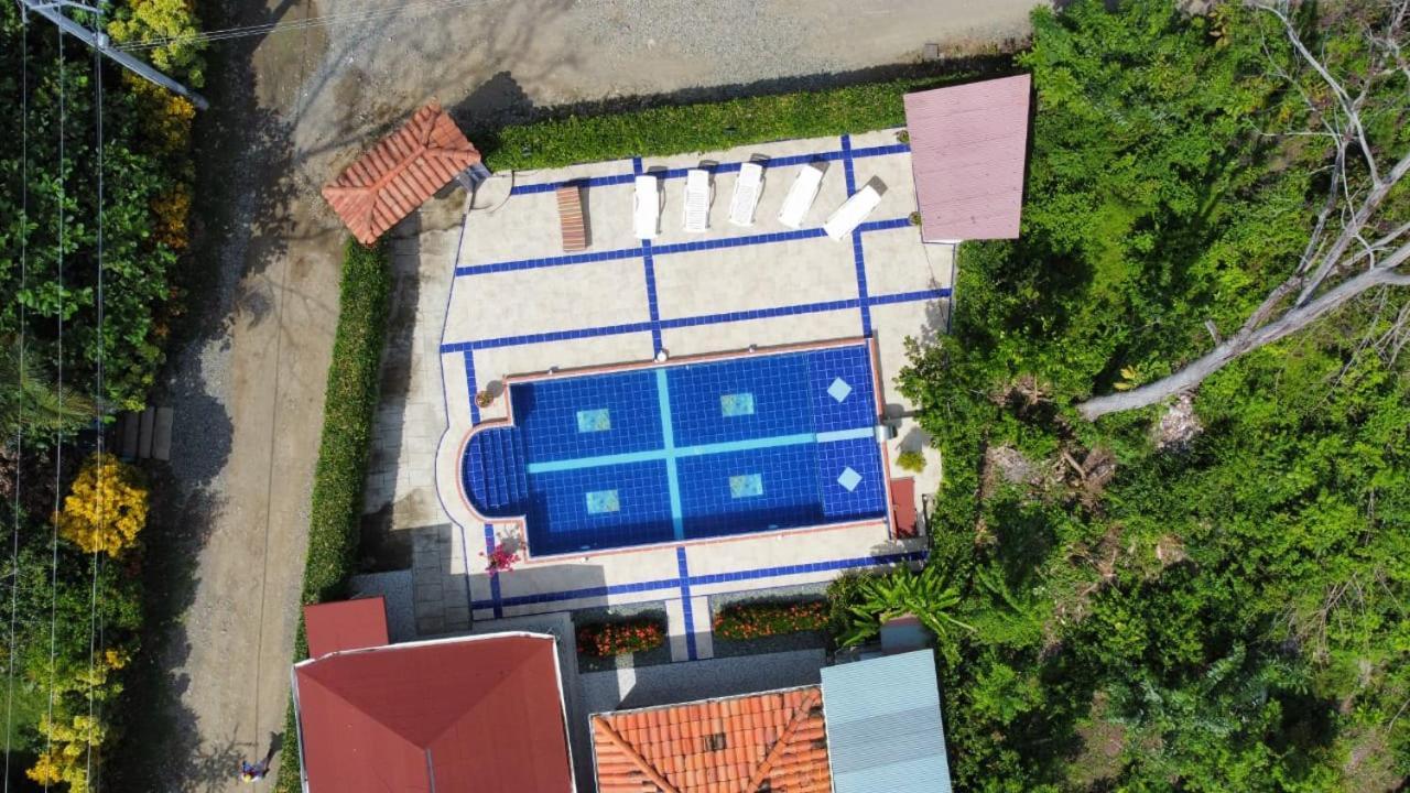 Hostal Bralgijon Capurganá エクステリア 写真