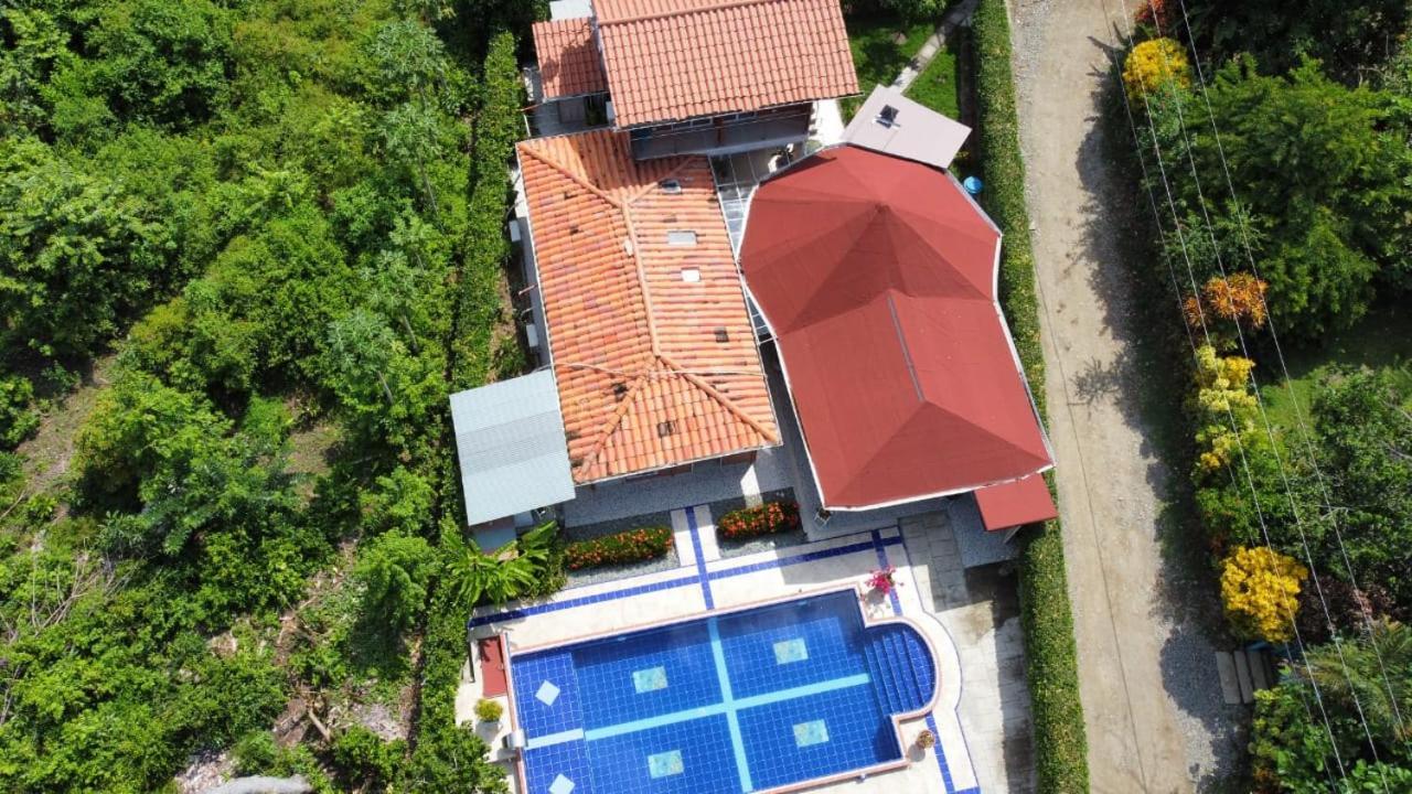 Hostal Bralgijon Capurganá エクステリア 写真