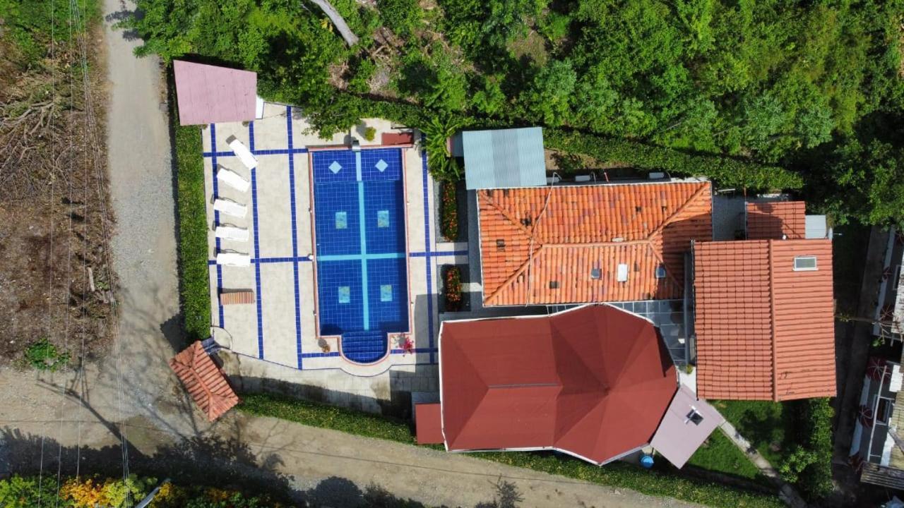 Hostal Bralgijon Capurganá エクステリア 写真