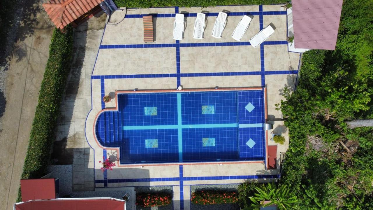 Hostal Bralgijon Capurganá エクステリア 写真